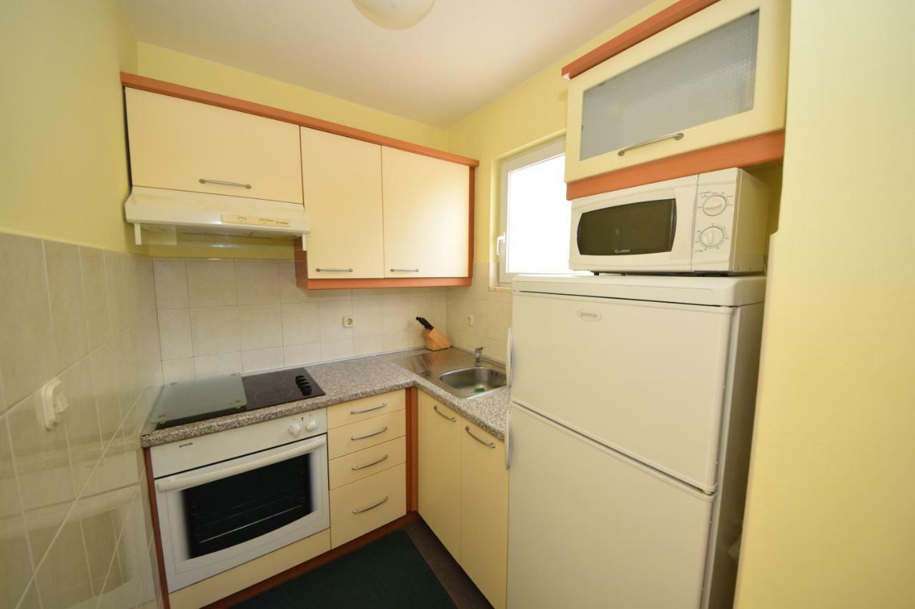 Apartment Andrea Orebic Luaran gambar