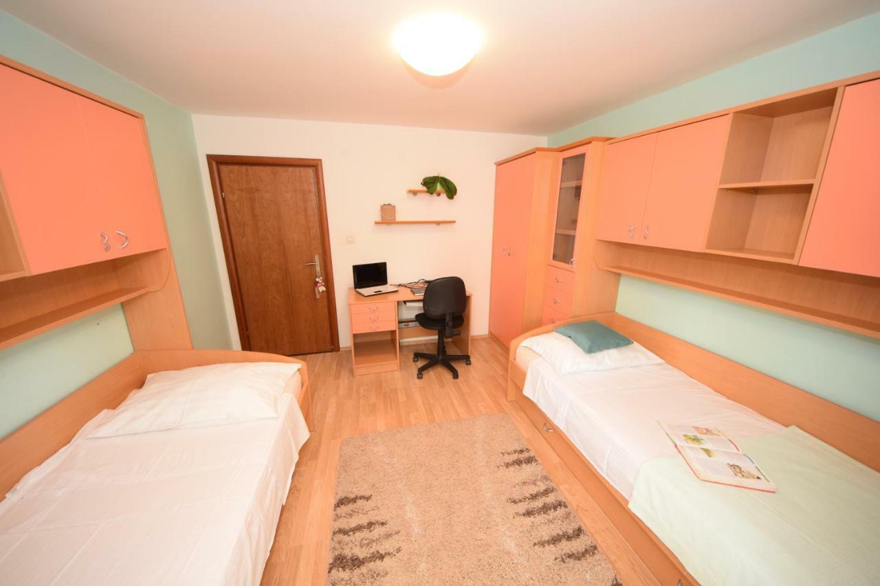 Apartment Andrea Orebic Luaran gambar