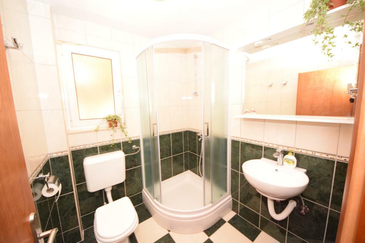 Apartment Andrea Orebic Luaran gambar